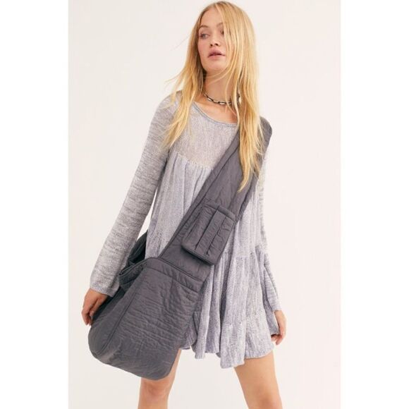 Free People oversized puffer bag NWT Color is bright pink - Picture 6 of 8